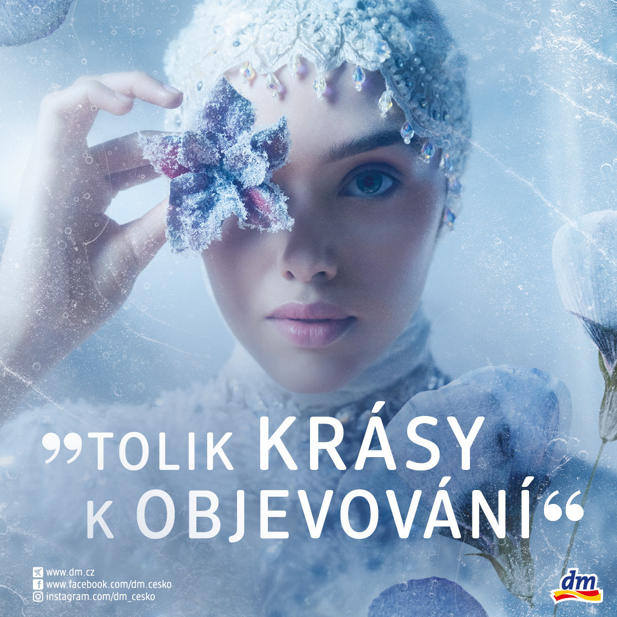 Eagerness is awakening, Christmas time is coming